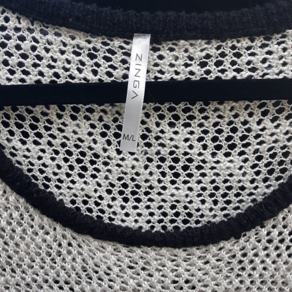 Zynga Open weave sweater cream black stripes M - Picture 2 of 3